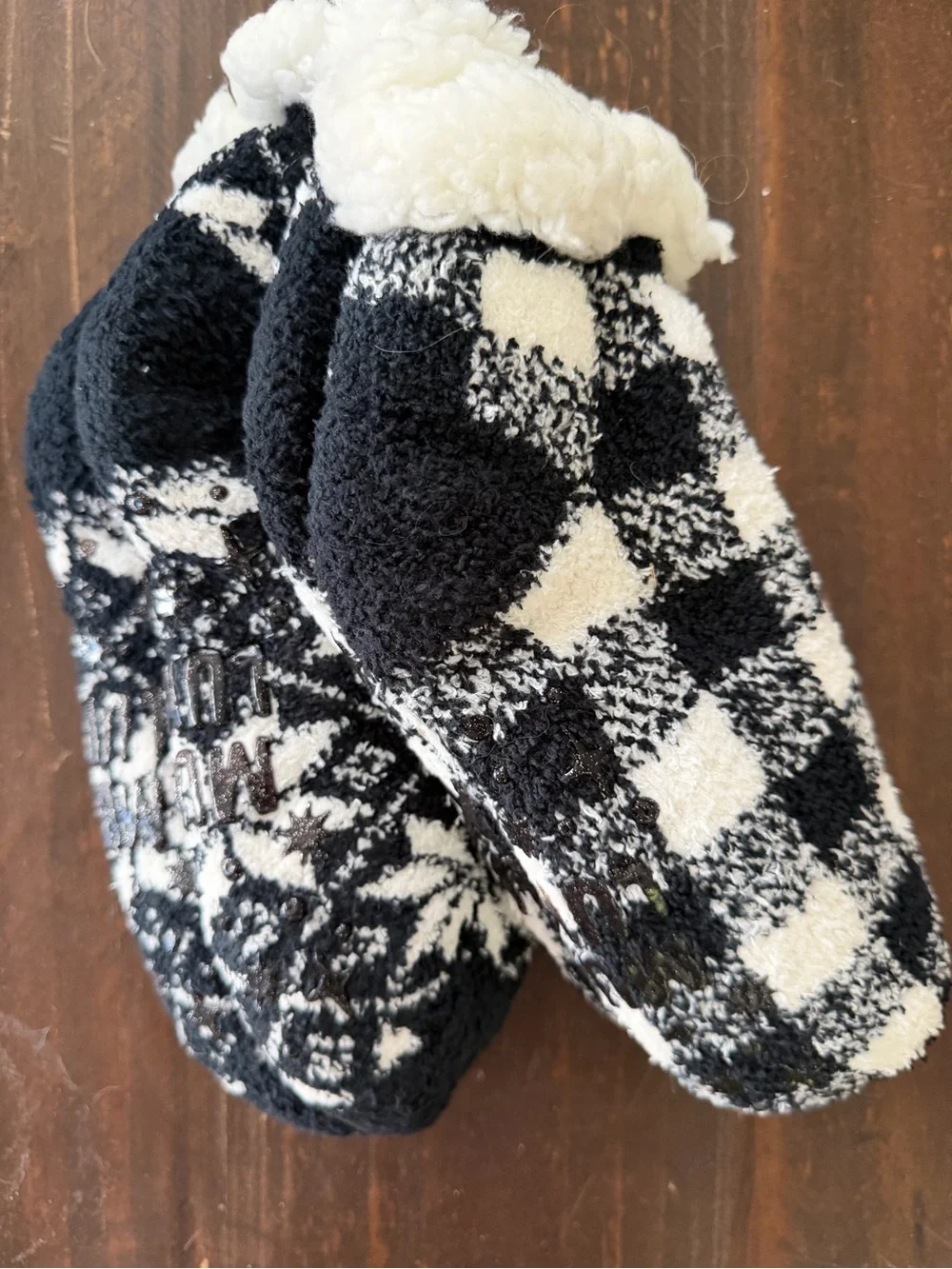 (2) Pair Cozy Black & White Plush Cabin Slipper Socks